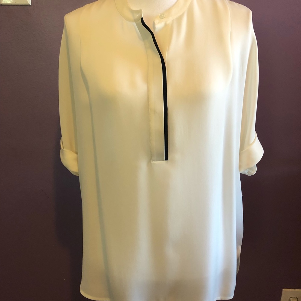 VINCE EUC Short Sleeve Blouse Silk Sz Small